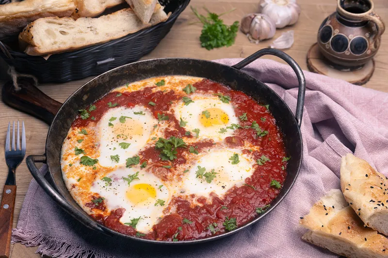 Shakshuka Rezept – klassisch mit Tomaten und Paprika