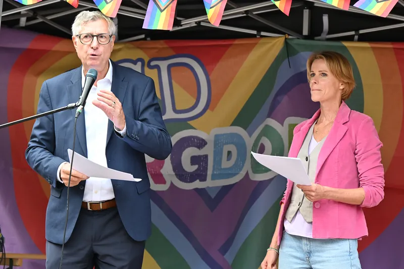 „Wir lassen uns nicht einschüchtern“ – Rund 500 Menschen beim dritten CSD in Burgdorf
