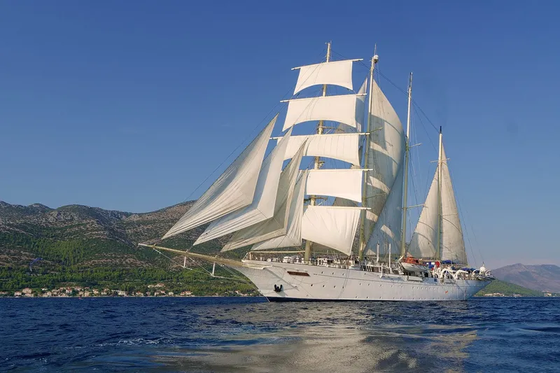 Was eine Segel-Kreuzfahrt mit der Star Clipper so besonders macht