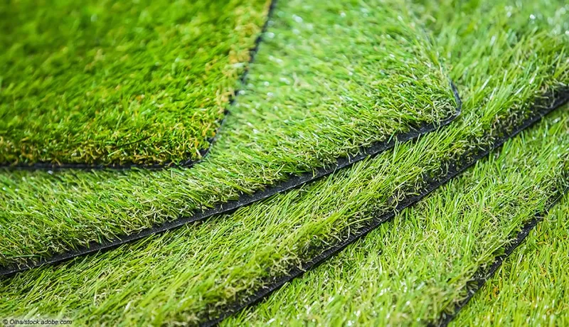Immergrün und strapazierbar: Kunstrasen im Garten