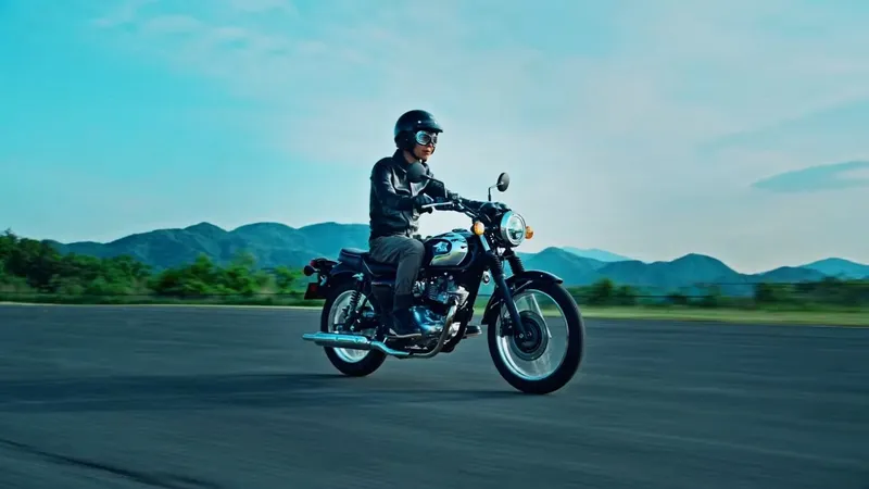 Kawasaki Meguro S1 & W230 bleiben 2027 (unverändert) am Start!