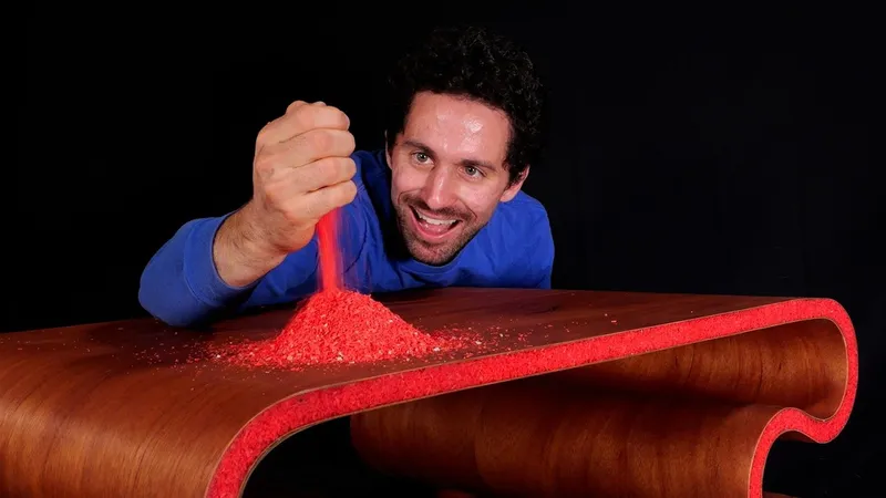 Ein Tisch aus recyceltem 3D-Druck-Material
