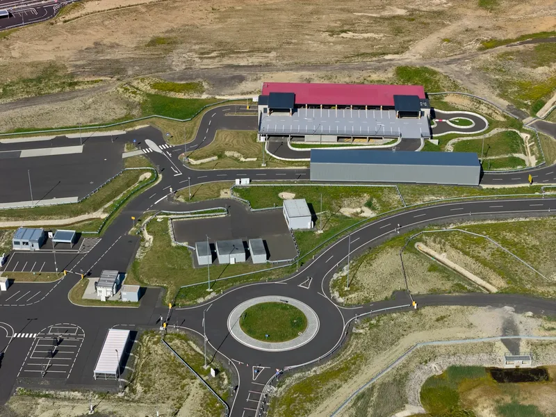 BMW Neue Klasse | das Future Mobility Development Center in Sokolov