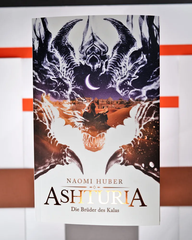 [Rezension] Naomi Huber „Ashturia 4 – Die Brüder des Kalas“