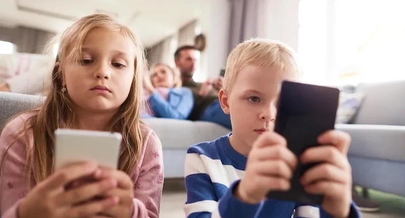 Smartphonefreie Klassen: Niedersachsen probt neues Modell
