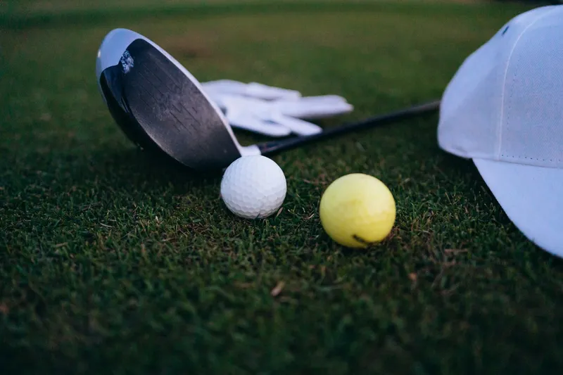 Welcher Golfball fliegt am weitesten? Test 2026