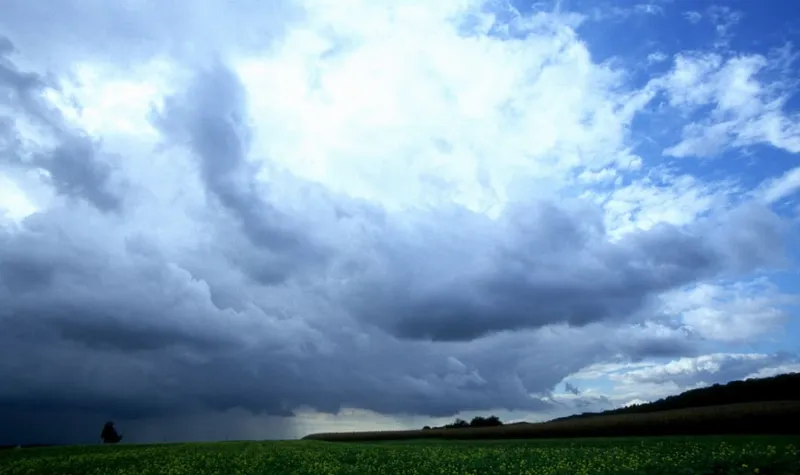 Wetterchaos ab Freitag: Wo es jetzt richtig krachen wird
