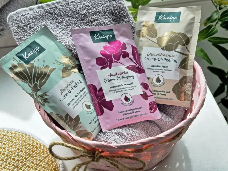 Streichelzarte Haut statt Schrubbel-Alarm ~ die milden Creme-Öl-Peelings von Kneipp