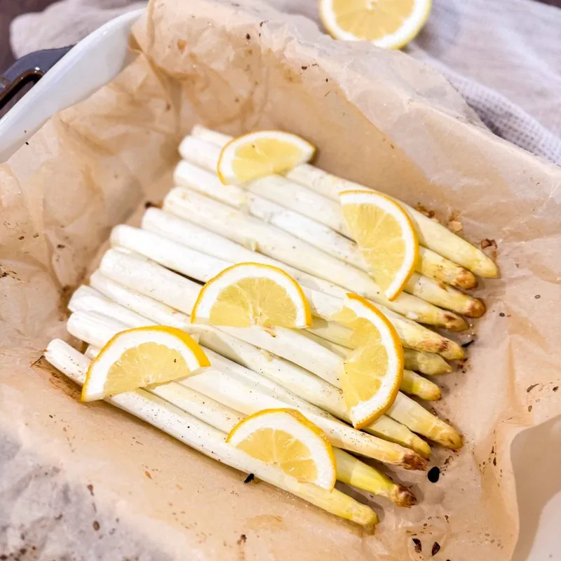 Spargel im Backofen (einfach & aromatisch)