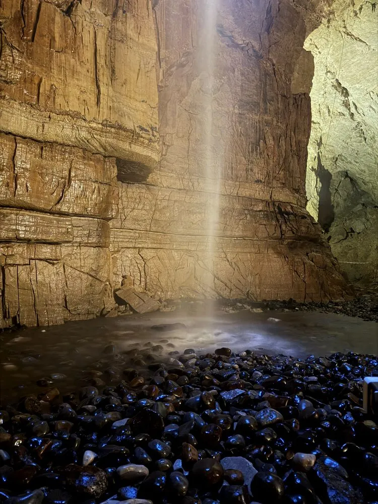 Gaping Gill Cave: Guide & Tipps für den Winch Meet