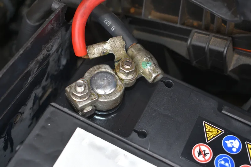 Autobatterie wechseln – so einfach geht’s