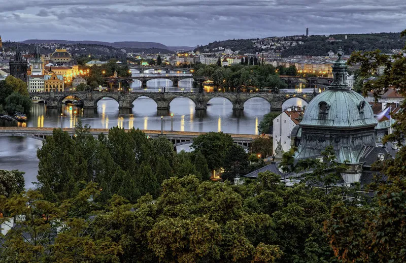 Von Wien nach Prag: Zug, Auto oder Bus? Ein praktischer Vergleich