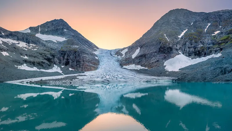 Steindalsbreen – Wanderung durch das Steindalen zum schönsten Gletscher der Lyngenalpen