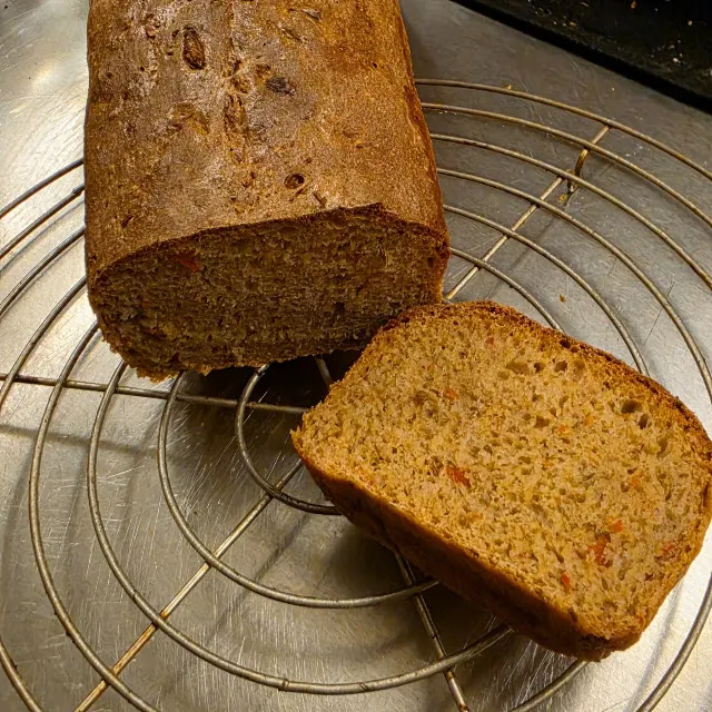 Bauernbrot mit Jalapeños