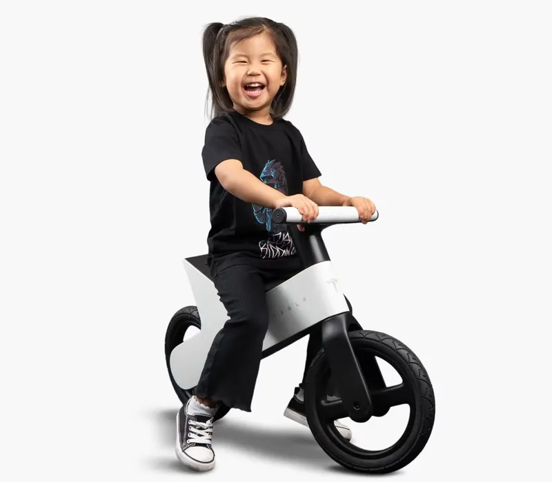 Tesla Laufrad: Statt E-Bike bringt Tesla ein Laufrad für Kinder auf den Markt