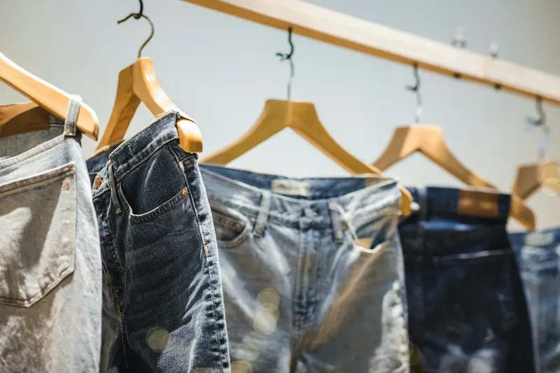 Jeans-Trends 2026: 5 Styles, die du dieses Jahr kennen solltest