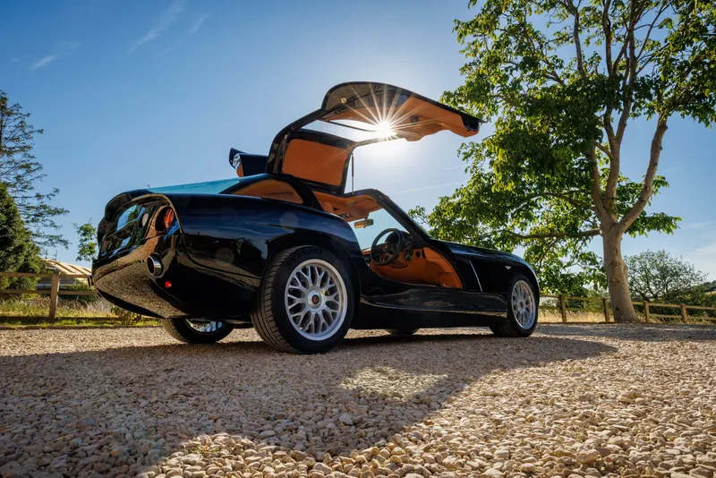2027 Bristol Fighter kehrt mit V10 zurück und startet das Marken-Comeback