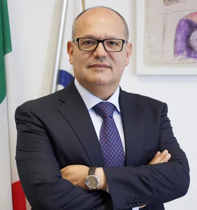 BCC TERRA DI LAVORO - Nuova sede a Maddaloni, auditorium e sempre più spazio ai giovani: il presidente Ricciardi racconta la forza della banca di comunità