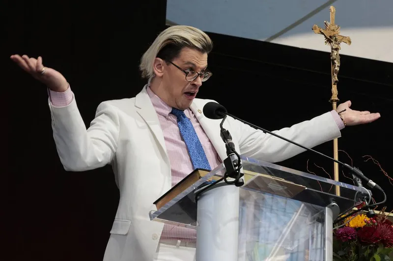 „Ex-Gay“-Ikone Milo Yiannopoulos gibt zu, dass er immer noch schwul ist