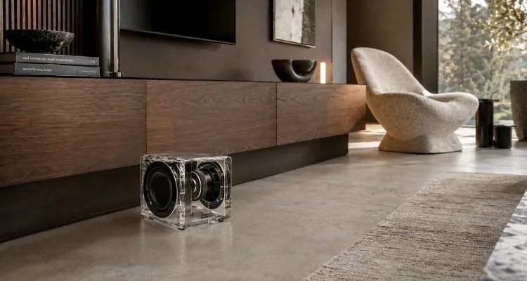 Velodyne Acoustics MiniVee X: Subwoofer jetzt in transparenter Acrylglas-Version