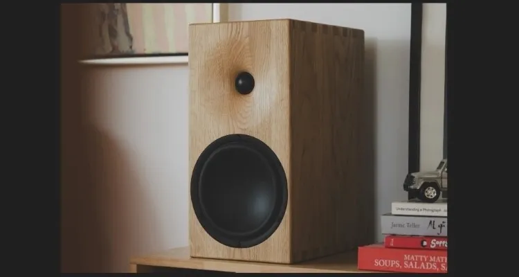 Buchardt Audio E50-S: Neuer Speaker mit maßgefertigtem TeXtreme-Woofer
