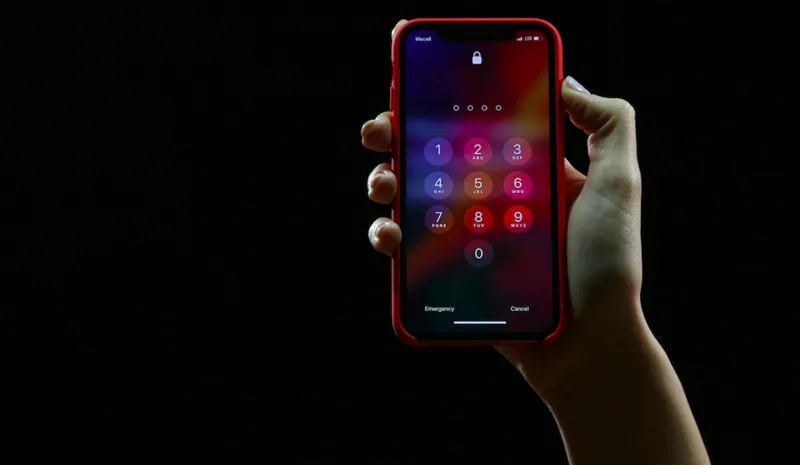 Passwörter auf dem Handy speichern: Was muss man beachten?