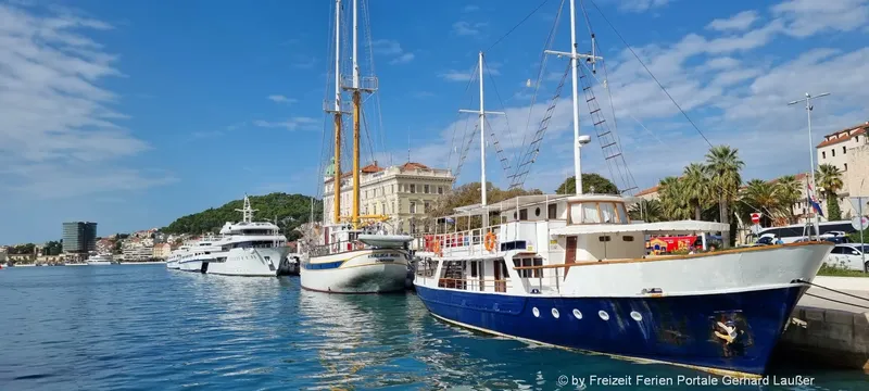 Niederlande Yachtcharter in Holland Hausboot mieten mit Hund
