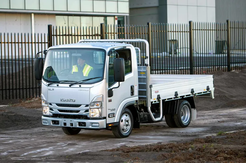 5 Tips to Extend the Life of Your Commercial Trucks