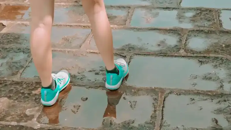 Are Barefoot-Style Running Shoes a Good Idea?