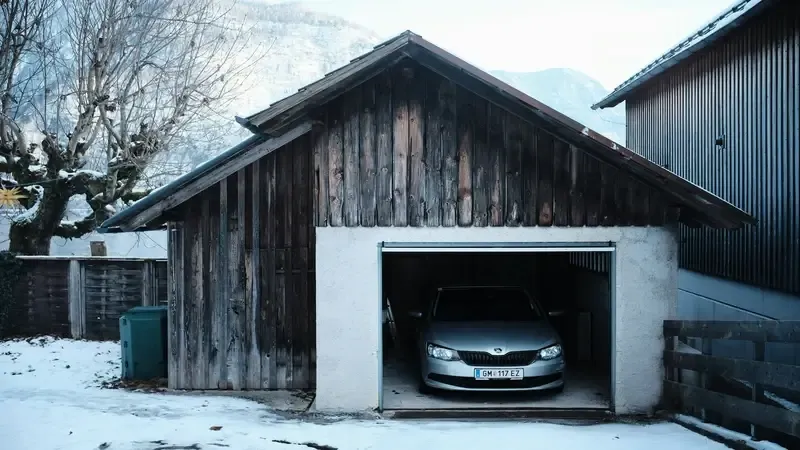 Winter-Proofing the Garage: What Cleveland Homes Actually Need