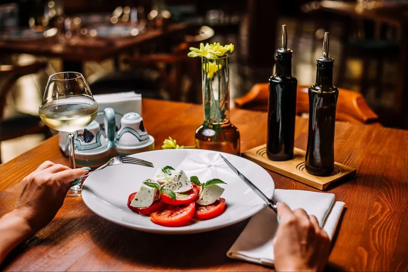 7 Signs Your Restaurant Has Outgrown Its Current Food Supplier
