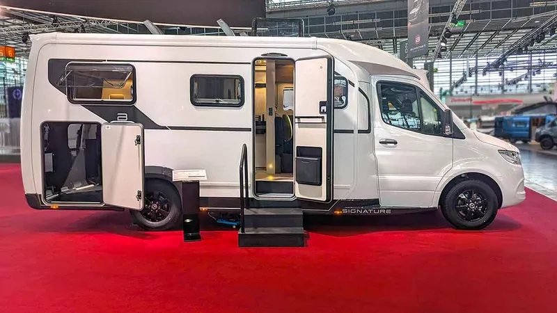 Bürstner Signature SMT: 7,35 m Mini-Nibi auf Sprinter-Basis