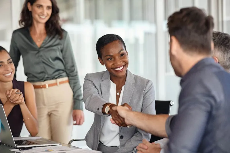 When Does Outsourcing HR Make Sense for a Growing SME?