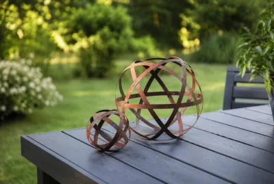 Wie wählt man Gartendekorationen passend zum Stil des Grundstücks aus?