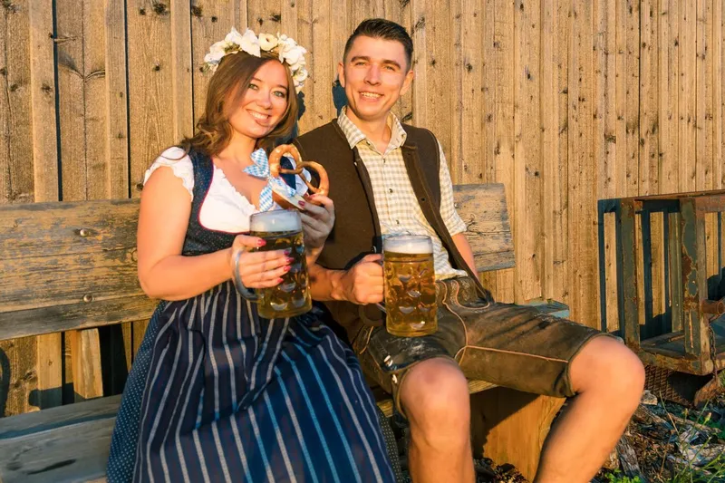 Jetzt wird schon am Wiesn-Outfit gespart