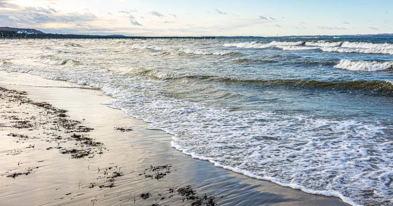Tragödie an der polnischen Ostsee: Deutsche Touristin ertrinkt in Międzyzdroje / Misdroy
