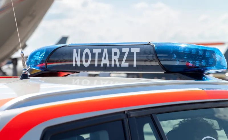 Schwer verletzt: Fußgängerin von Auto erfasst