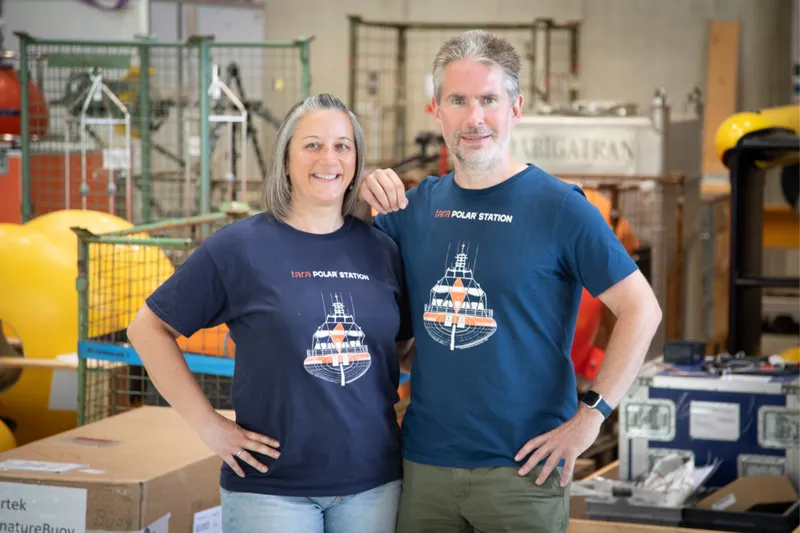 Blick ins nicht mehr ewige Eis – Bremerhavener Forschende begleiten besondere Mission in die Arktis