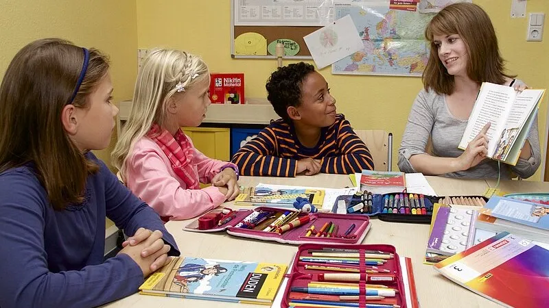Studienkreis verschenkt Ratgeber für Eltern von Grundschulkindern