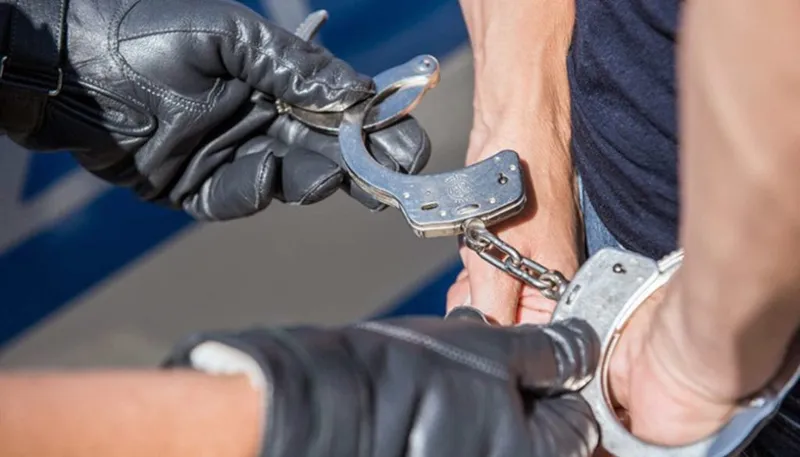 Polizei verhaftet Mann hinter illegalen Grenzkontrollen