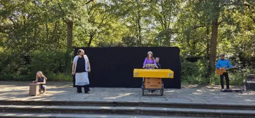 moa theater: Open-Air-Theaterstück „Hey, hey, hey, Taxi! 2“