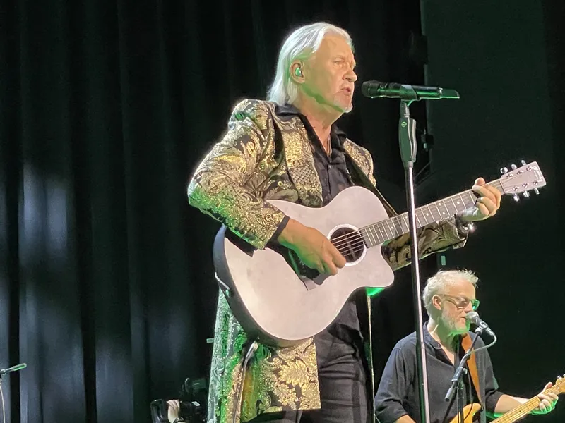 Live: Johnny Logan in Wörth – Irische Intensität