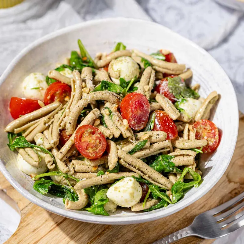 Mediterraner Nudelsalat in der Low Carb & High Protein Version!