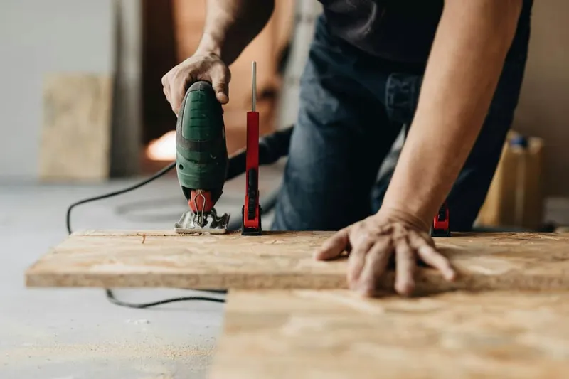 Renovieren statt neu bauen: Wie gezielte Modernisierungen Immobilien aufwerten