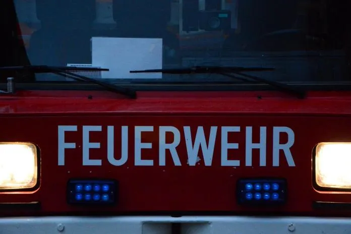 Unachtsam weggeworfene Zigarette löst Brand auf Balkon aus