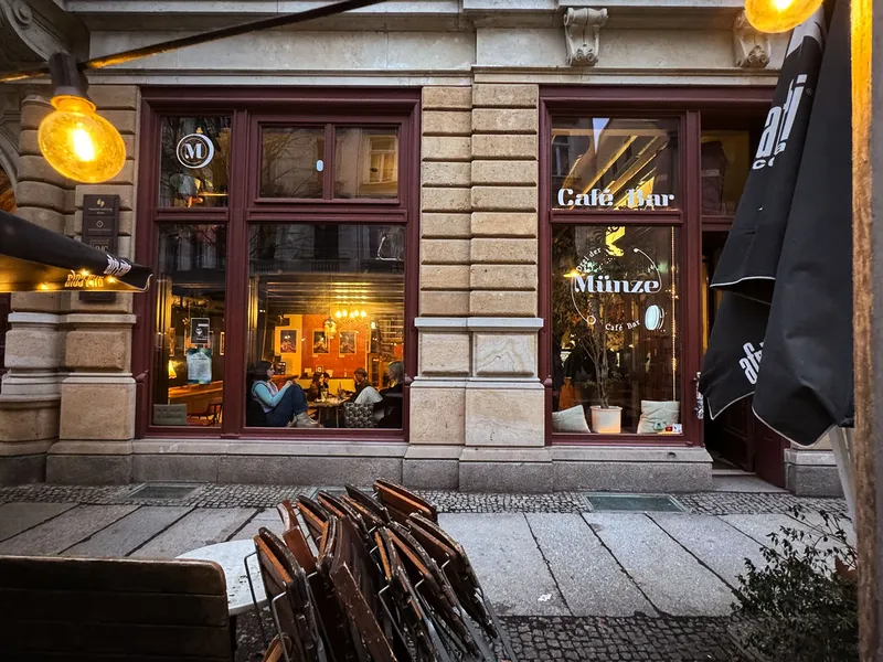 Drei der Münze | Citynahes Café mit Lieblingsplatzpotenzial