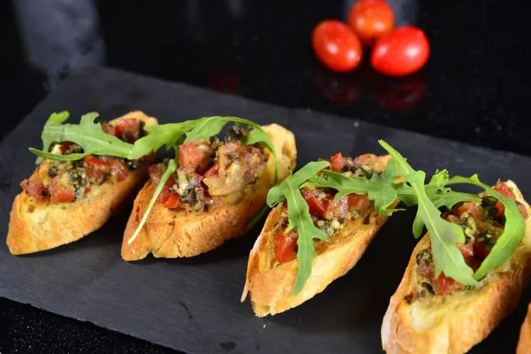 Die Kunst der Tapas: Entdecke 5 traditionelle Rezepte aus Spanien