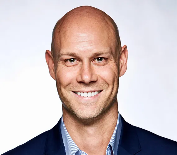 Qualtrics erweitert Führungsteam: Simon Quinton übernimmt Verantwortung für EMEA