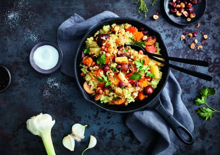 Gesund & lecker: Vegane Graupen-Kürbis-Pfanne mit Schwarzwurzeln als Herbst-Soulfood