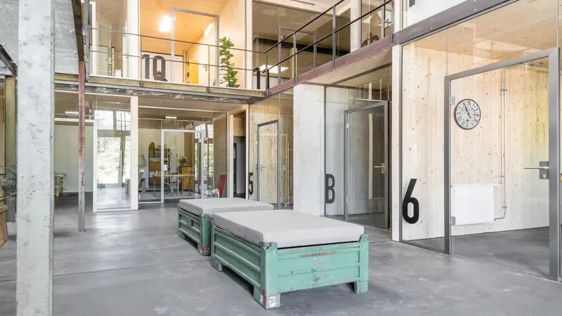 Industrial Style einrichten: Warum Aluminiumtüren perfekt zum Look passen